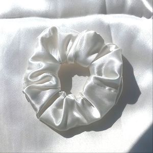 The "Krystal" Scrunchie!!